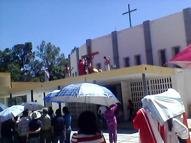 jesus muere en la cruz
